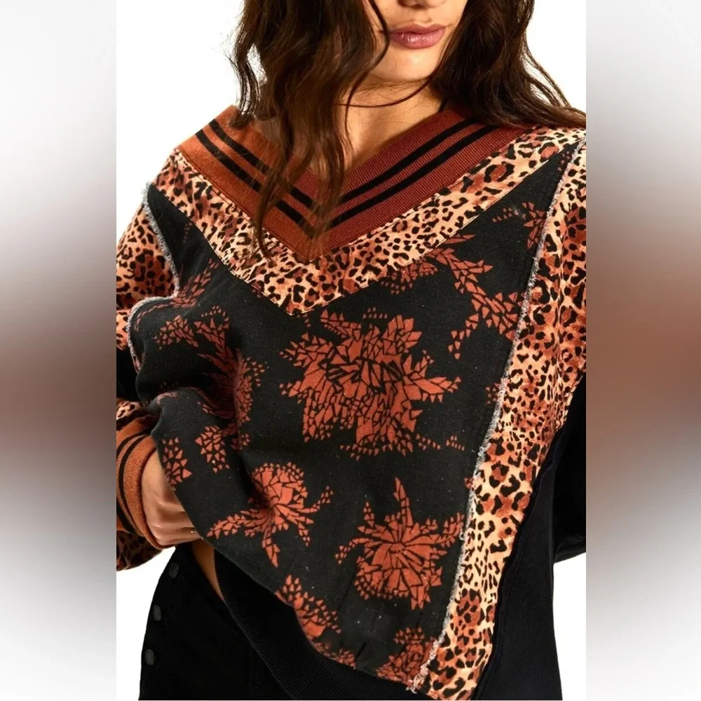Free People Lucy Sweatshirt Animal Leopard Black V Neck Crop Patchwork - Picture 6 of 6